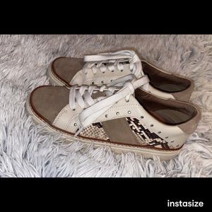 SNAKE SKIN SNEAKERS